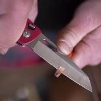 Ніж-Мультитул Leatherman Free K2 Crimson (832890)